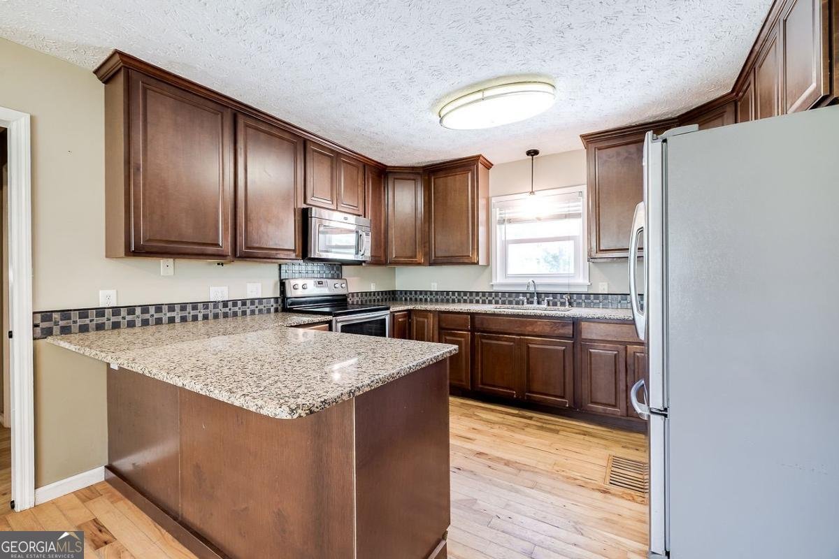 194 Deerfield Drive Springfield - 11