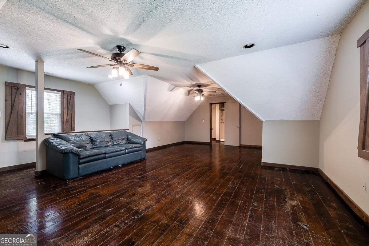 194 Deerfield Drive Springfield - 19