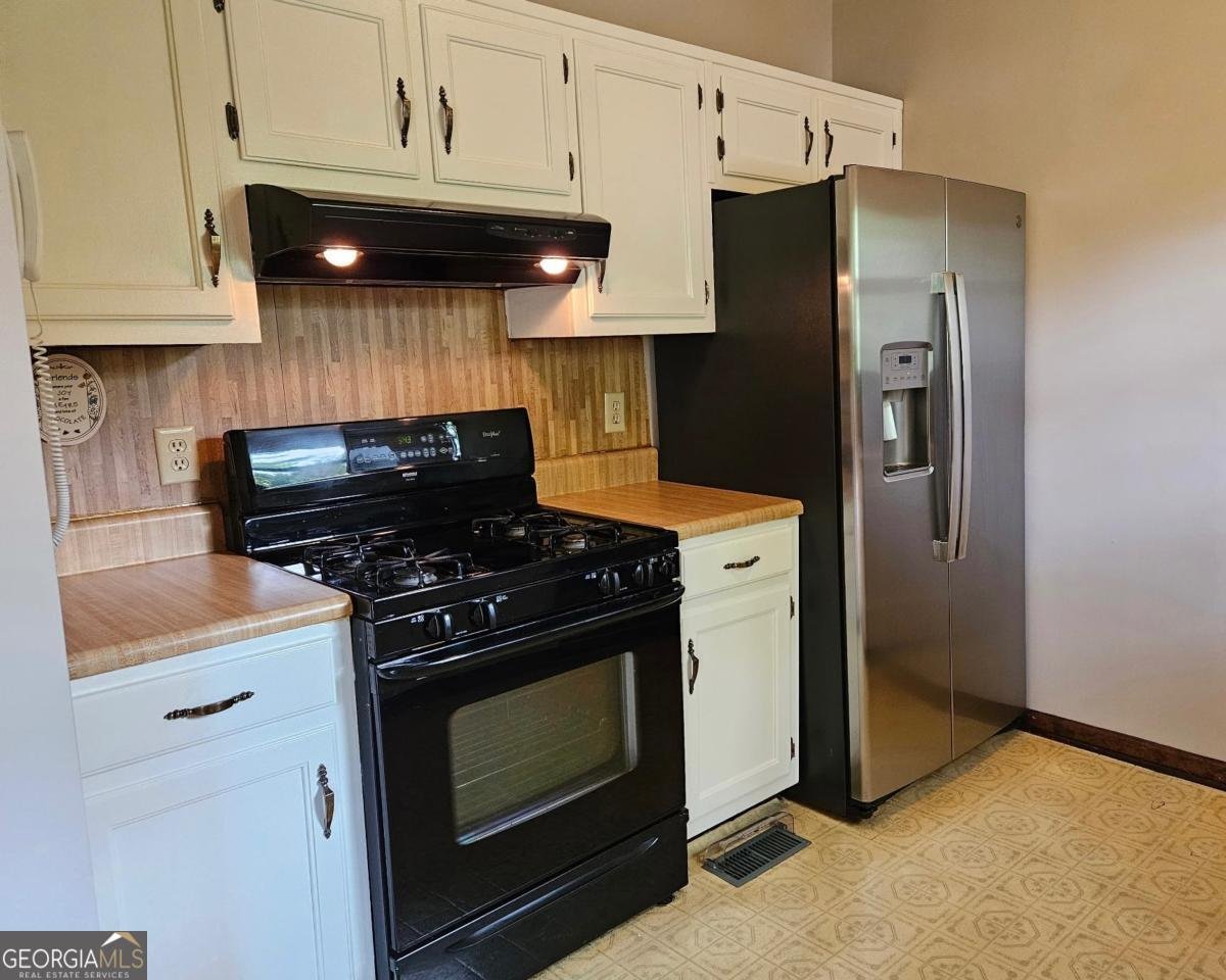 629 Silver Trace Court Woodstock - 11
