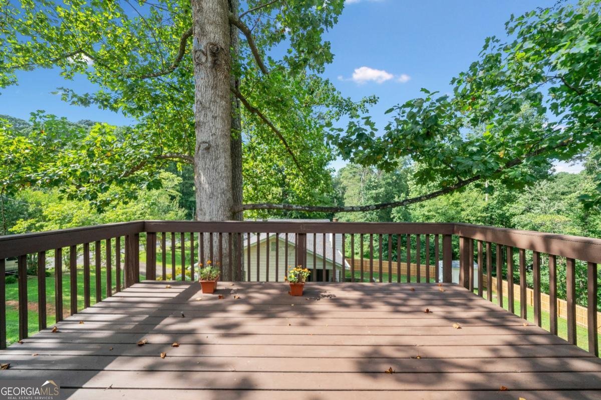 629 Silver Trace Court Woodstock - 23