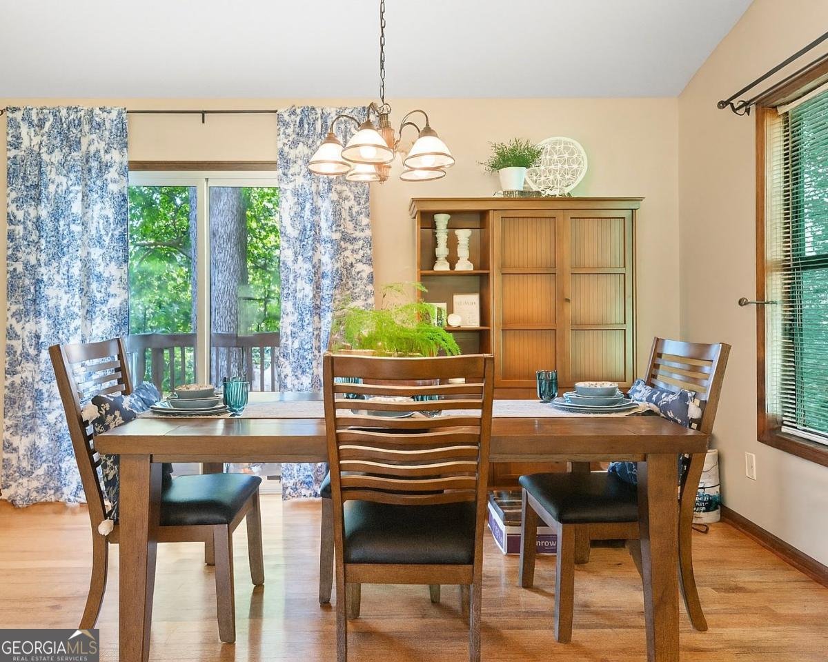 629 Silver Trace Court Woodstock - 32