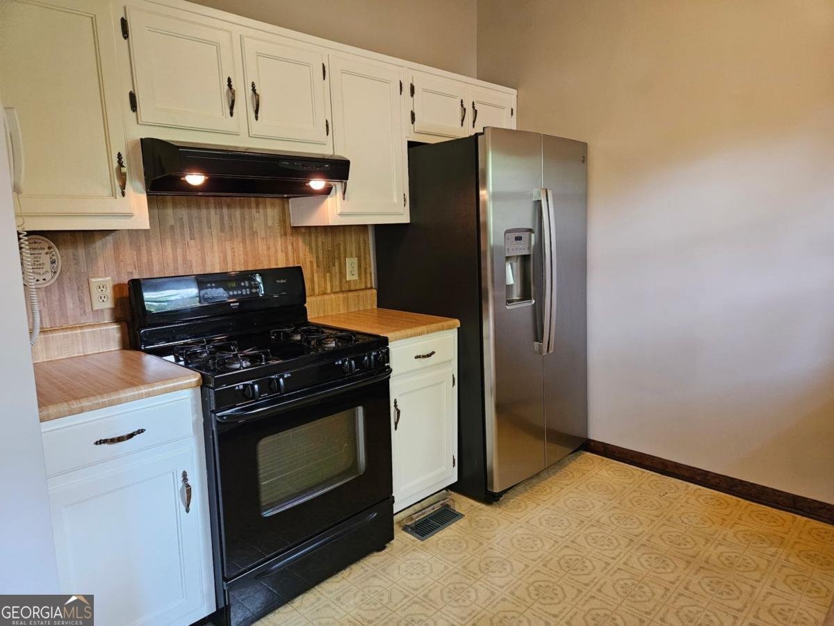 629 Silver Trace Court Woodstock - 35