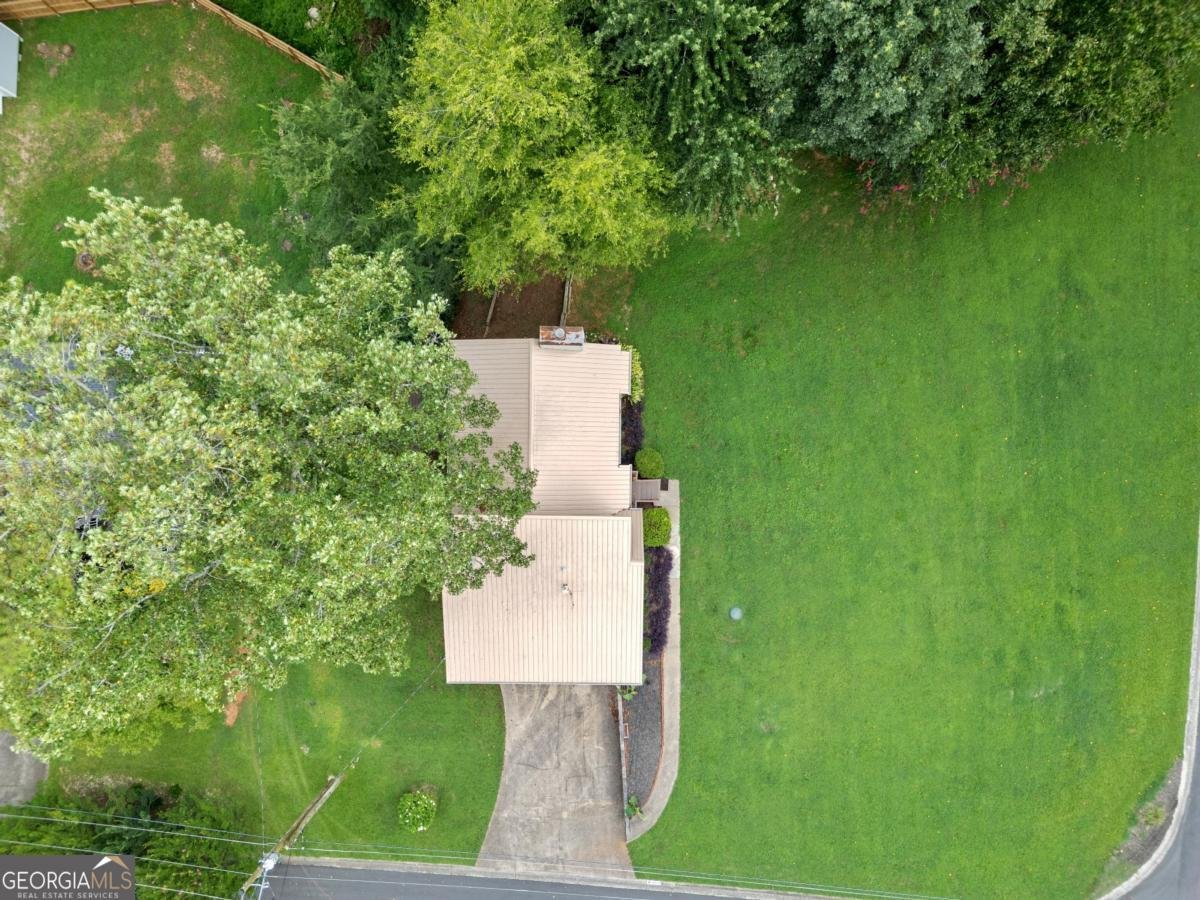 629 Silver Trace Court Woodstock - 48