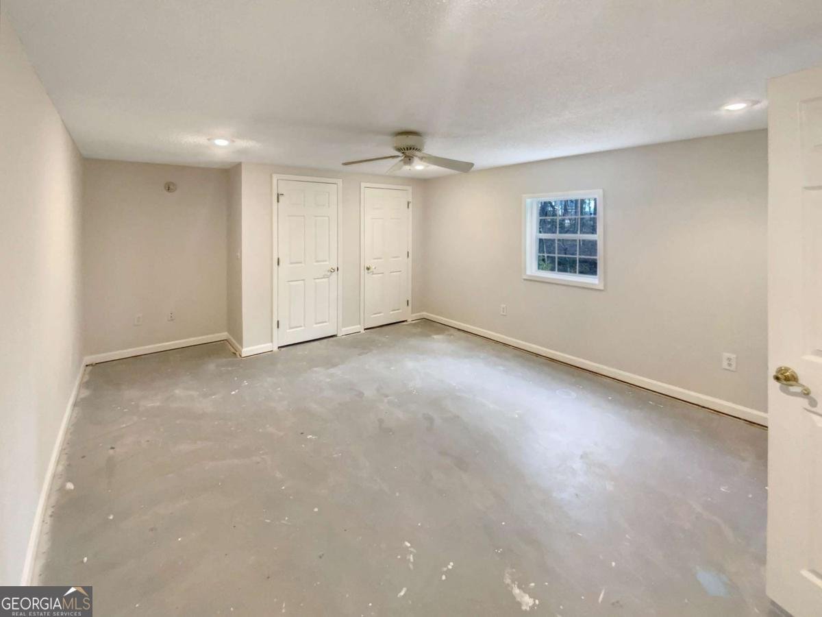7045 Treeline Drive Cumming - 24