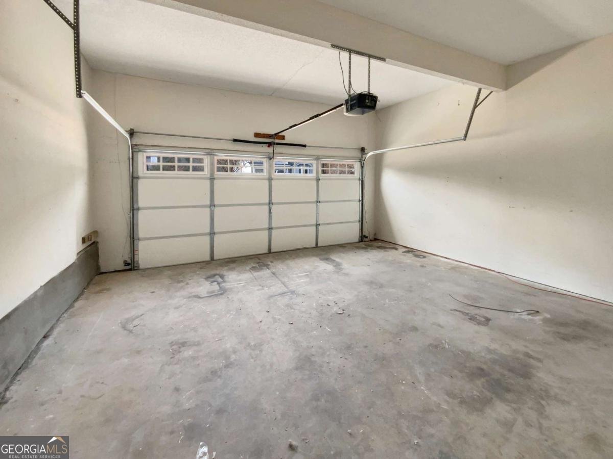 7045 Treeline Drive Cumming - 27