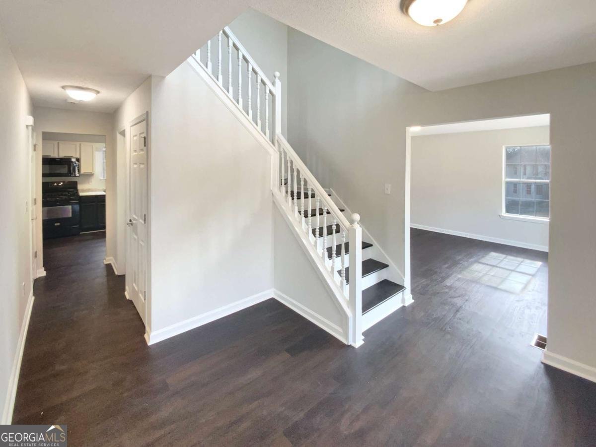 7045 Treeline Drive Cumming - 8