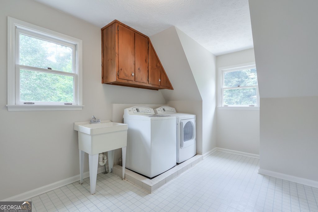 2701 Gardenwood Court Lilburn - 37