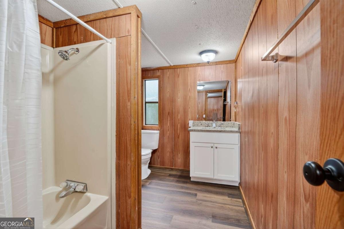 216 SPRUCE Lane Cornelia - 12