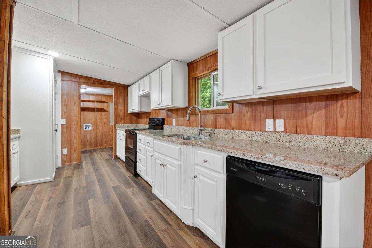 216 SPRUCE Lane Cornelia - 20