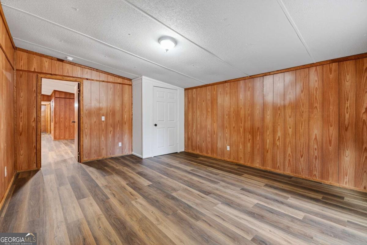 216 SPRUCE Lane Cornelia - 25