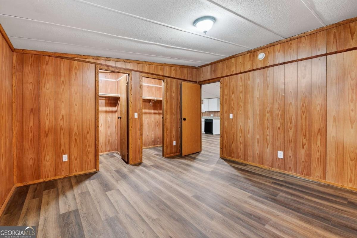 216 SPRUCE Lane Cornelia - 27