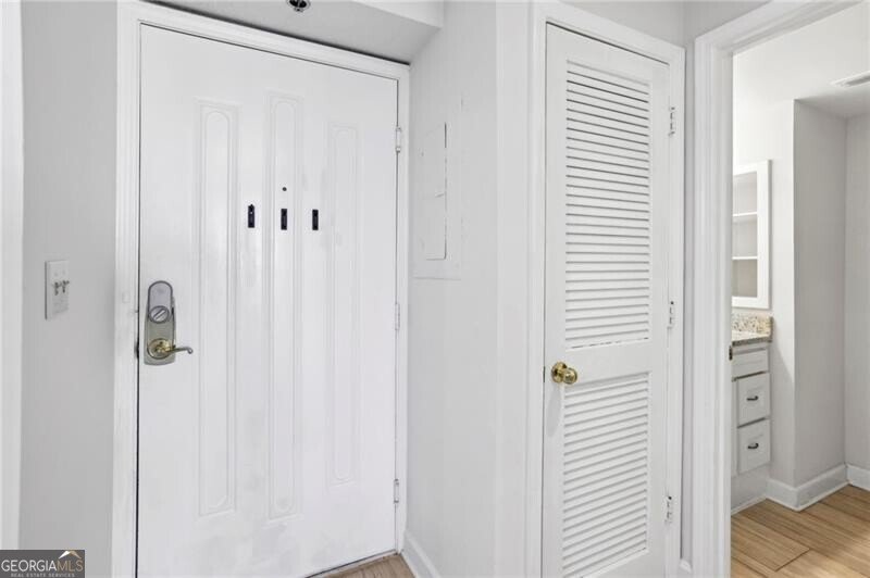 2870 Pharr Court South Atlanta - 20