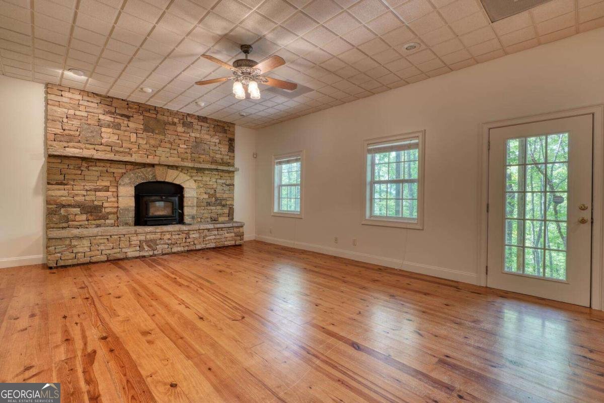 4200 Bobbie Lane Young Harris - 37
