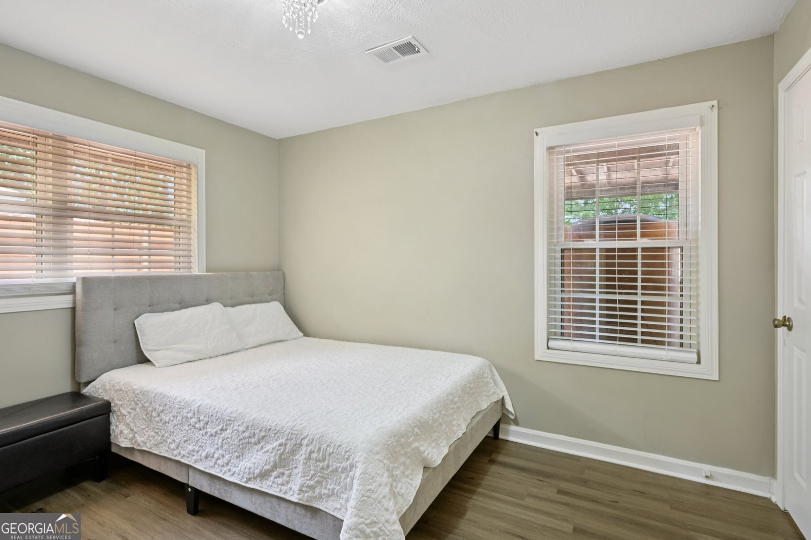 5950 Springview Drive Forest Park - 10