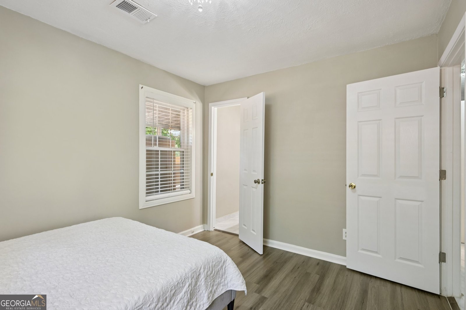 5950 Springview Drive Forest Park - 11