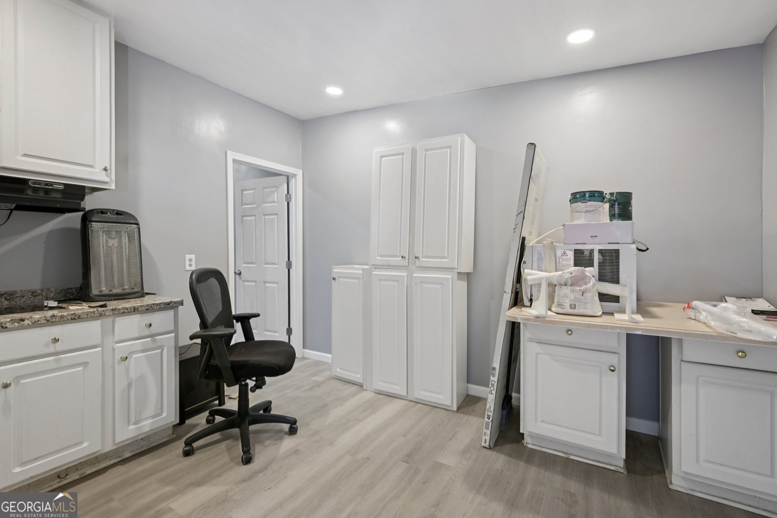 5950 Springview Drive Forest Park - 9