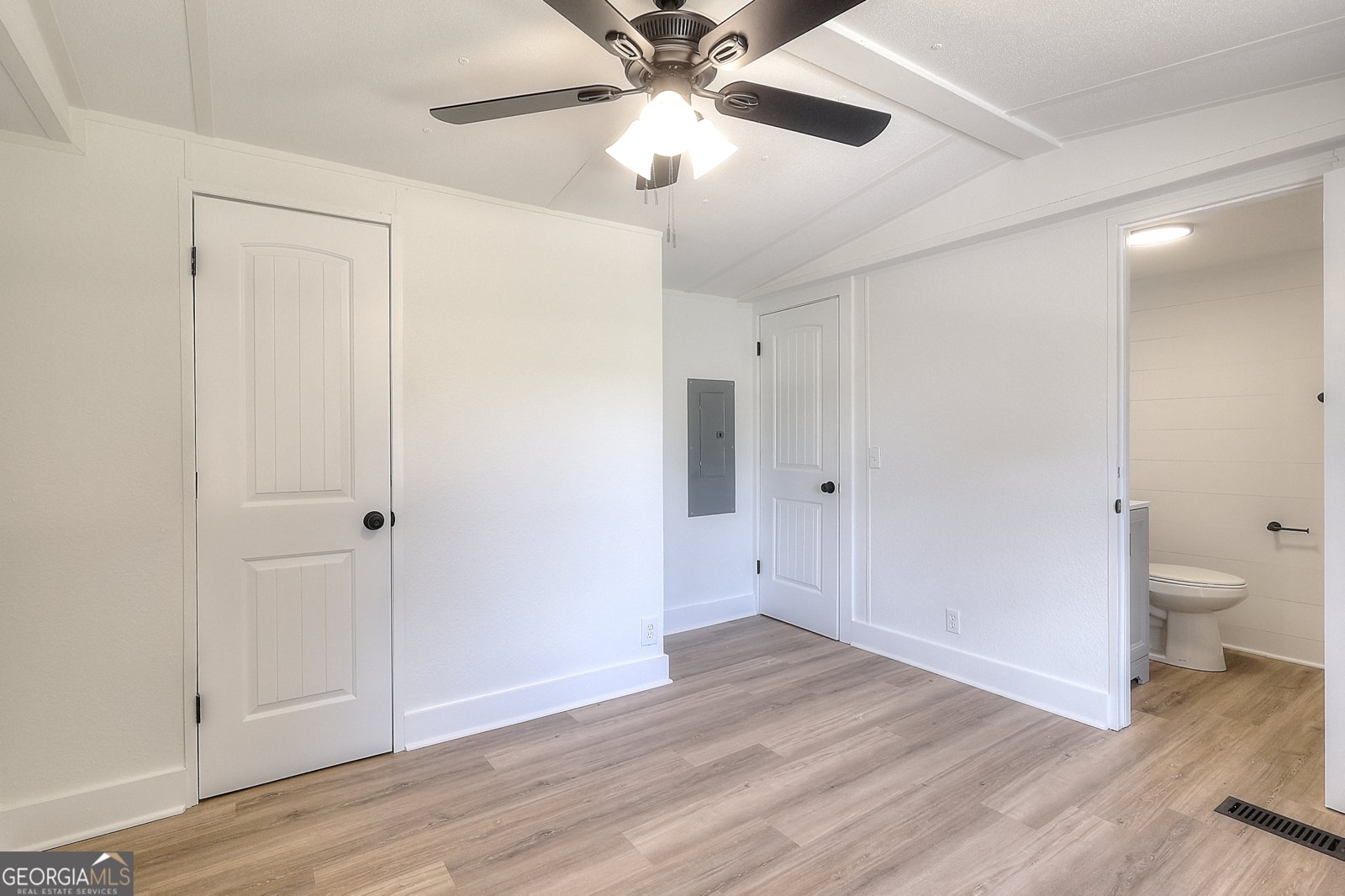 1005 Dowel Road Royston - 12