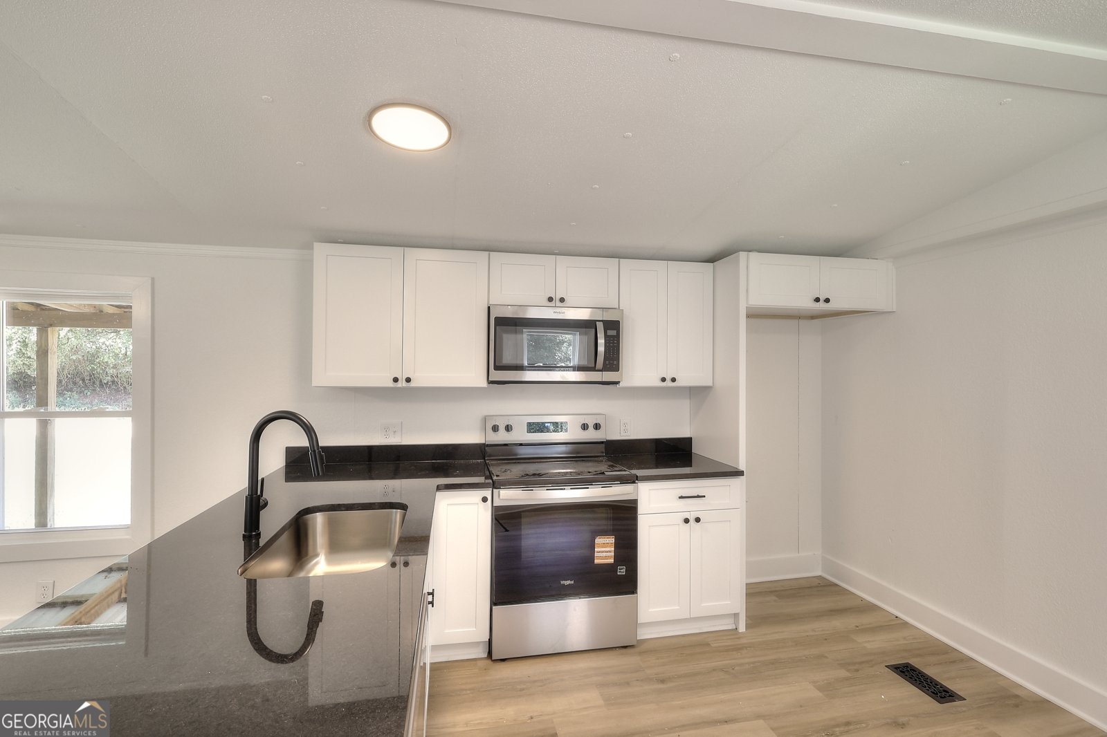 1005 Dowel Road Royston - 8