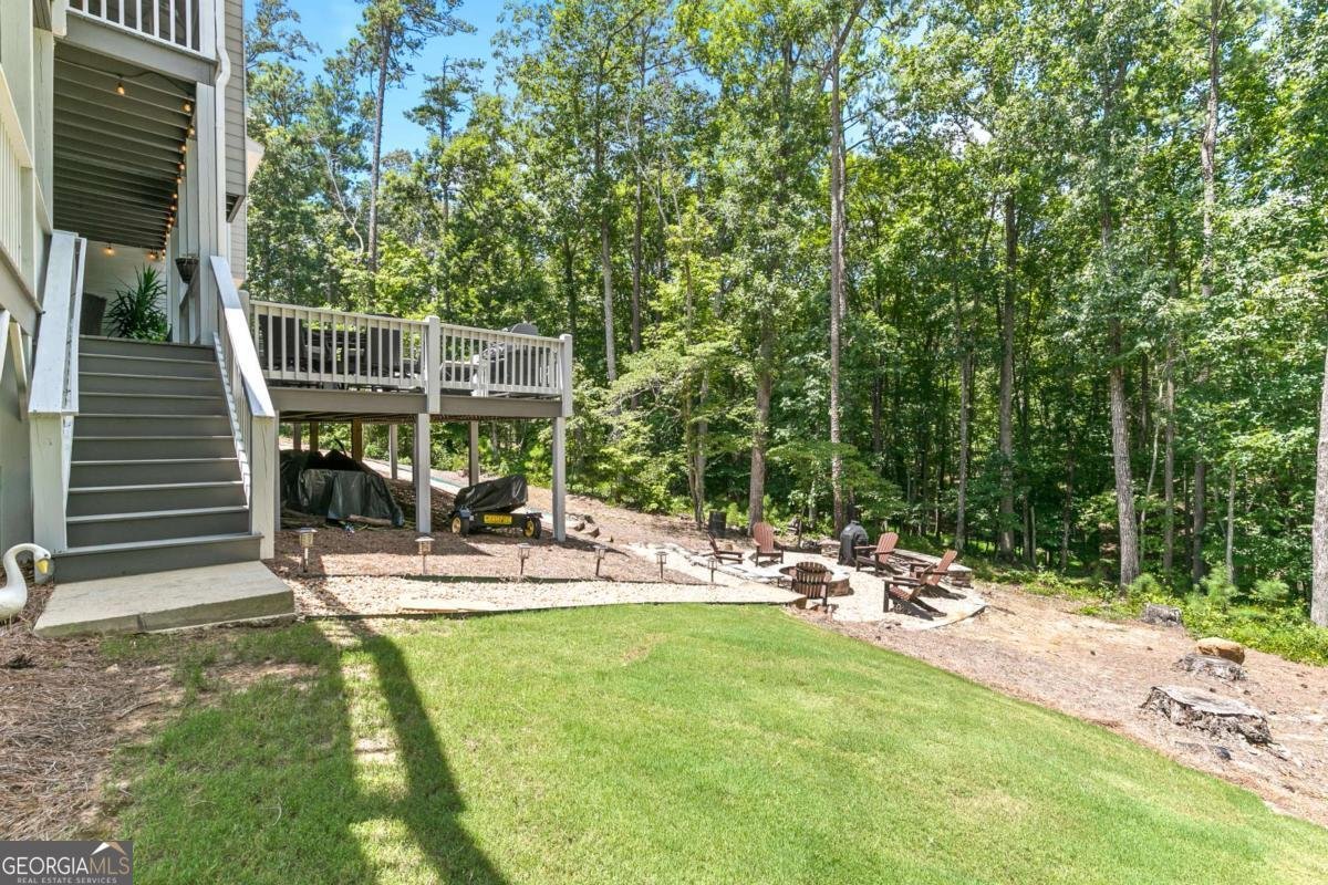 151 Wilshire Drive White - 22