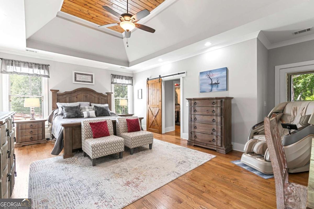 151 Wilshire Drive White - 3