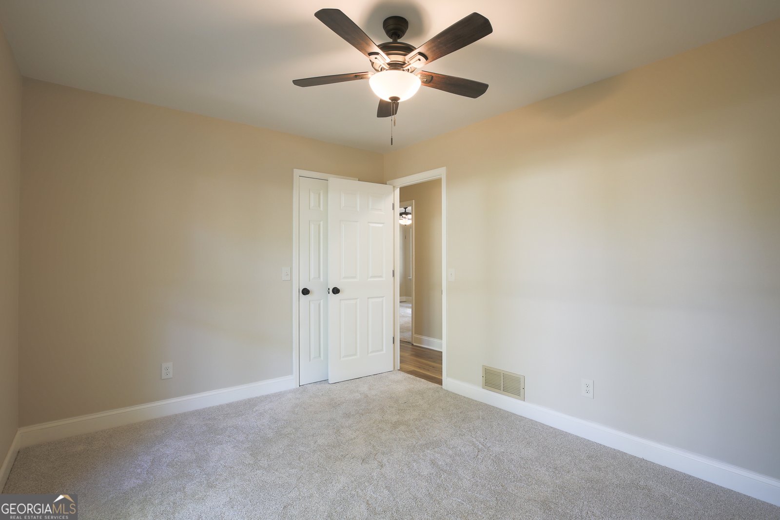 5540 Farm House Lane Oakwood - 12