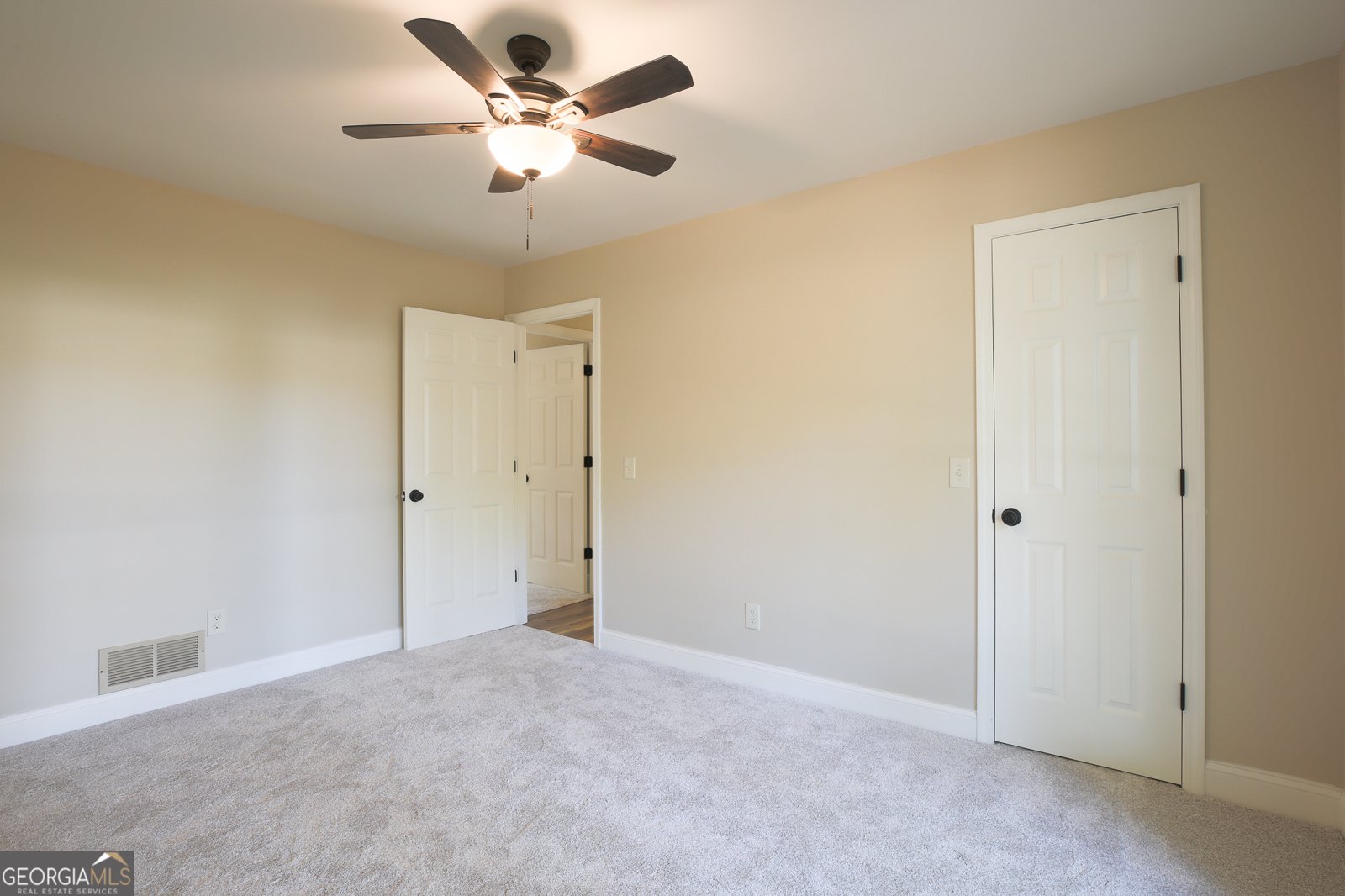 5540 Farm House Lane Oakwood - 16