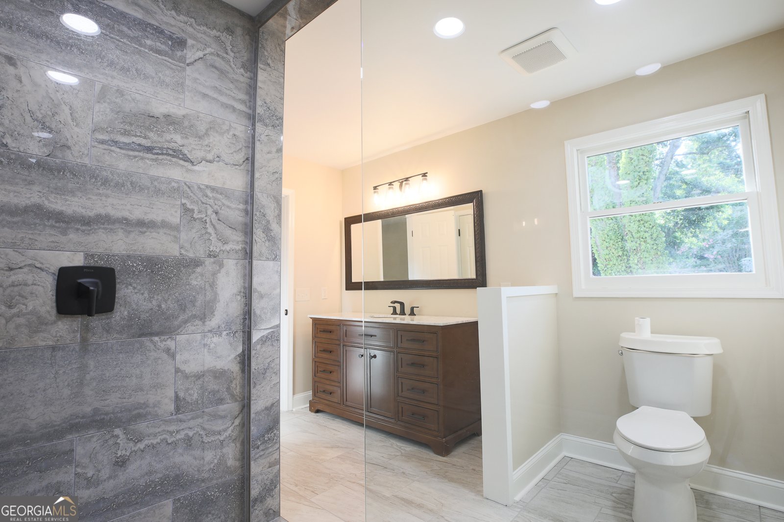 5540 Farm House Lane Oakwood - 21