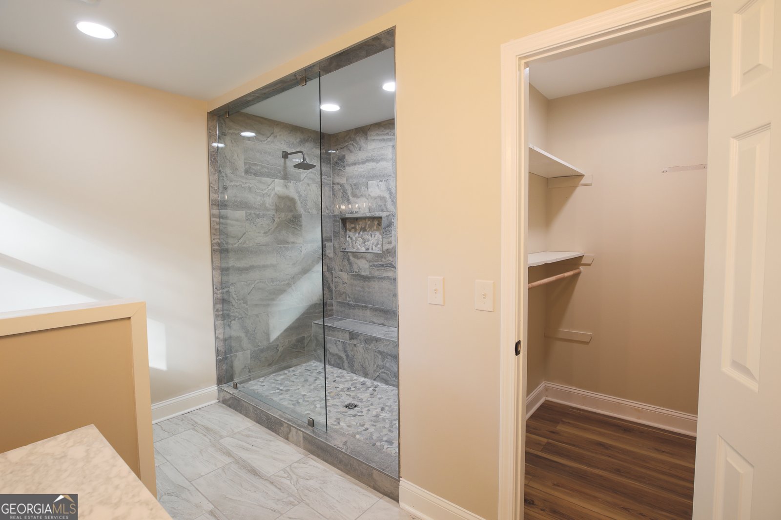 5540 Farm House Lane Oakwood - 22