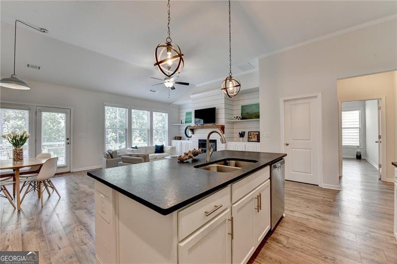 5434 Railway Lane Flowery Branch - 11