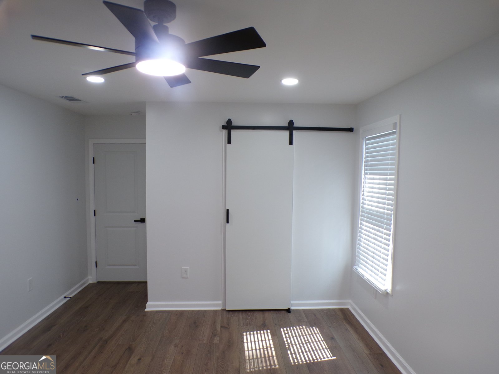 530 Park Valley Drive Atlanta - 32