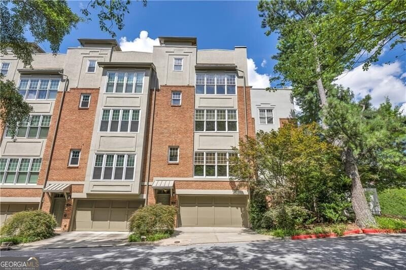 1390 Dutch Valley Place Atlanta - 12