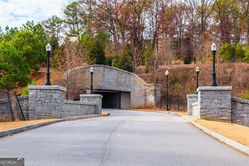 1390 Dutch Valley Place Atlanta - 61