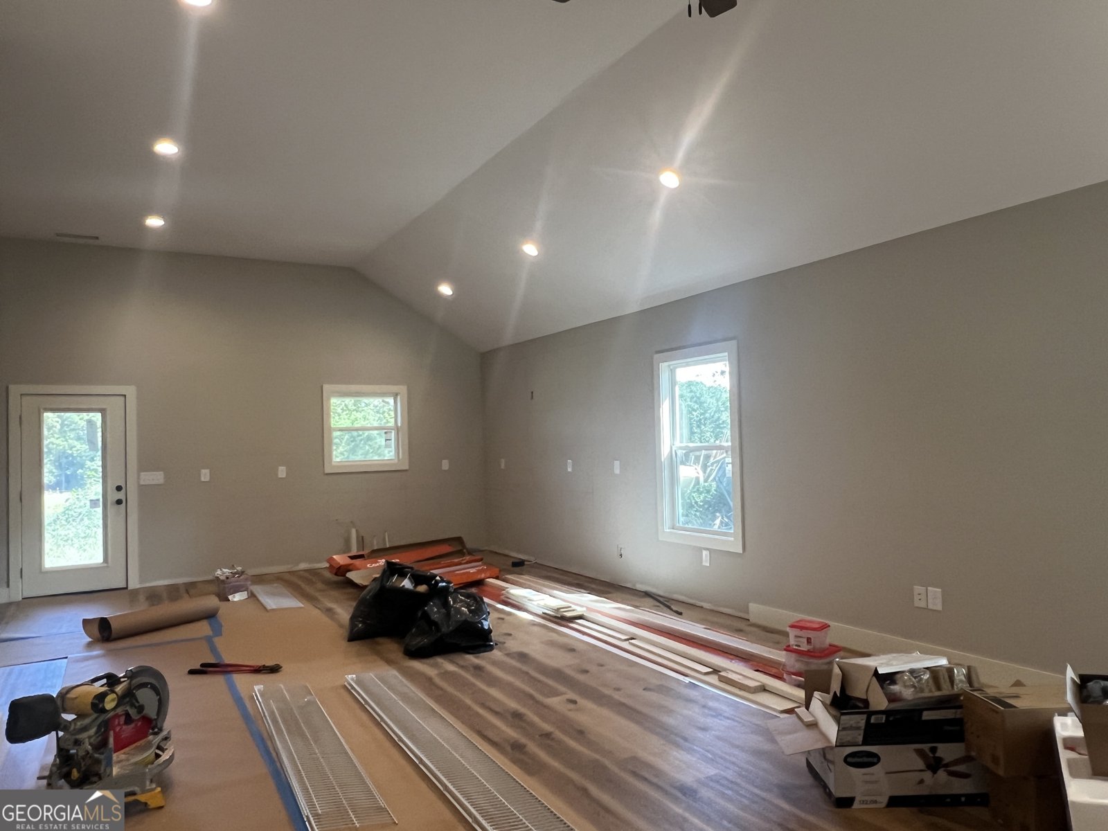 125 Laurel Avenue Comer - 3