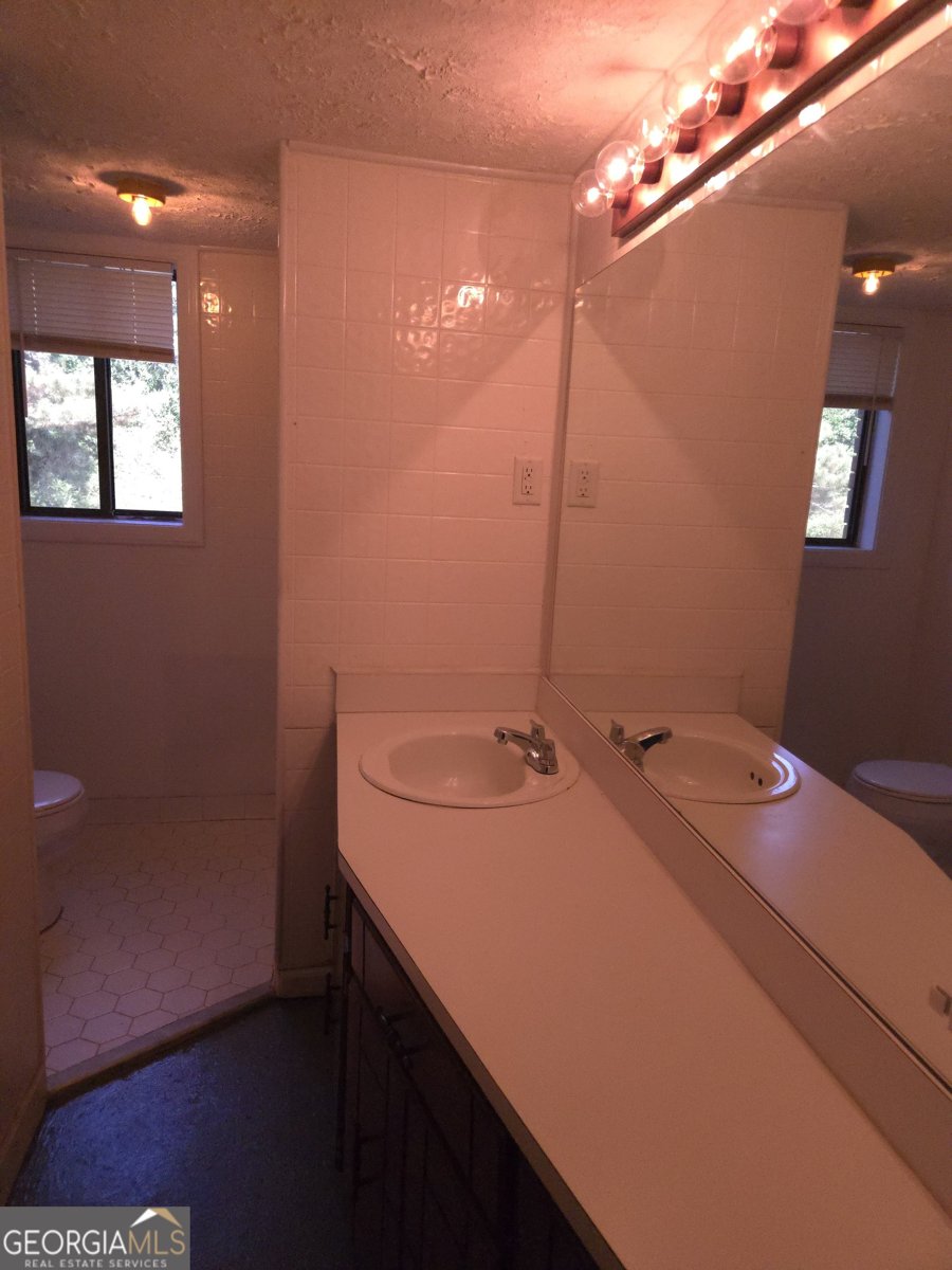 1529 Winchester Trail Riverdale - 22