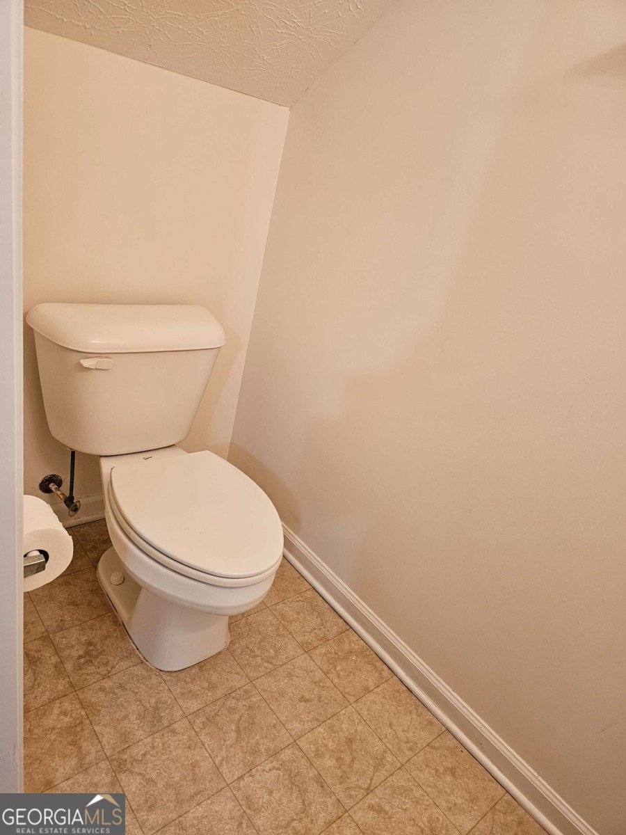 3287 River Lane Atlanta - 3