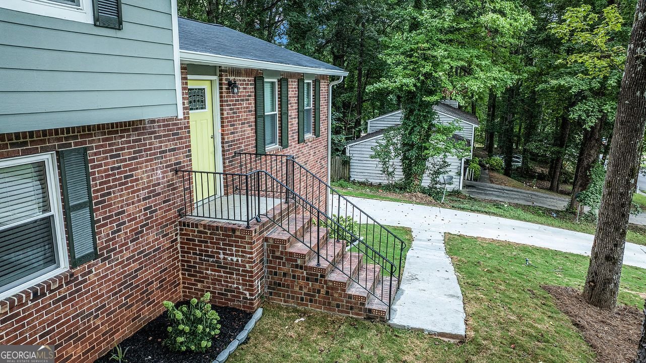 1028 MARTIN Stone Mountain - 32