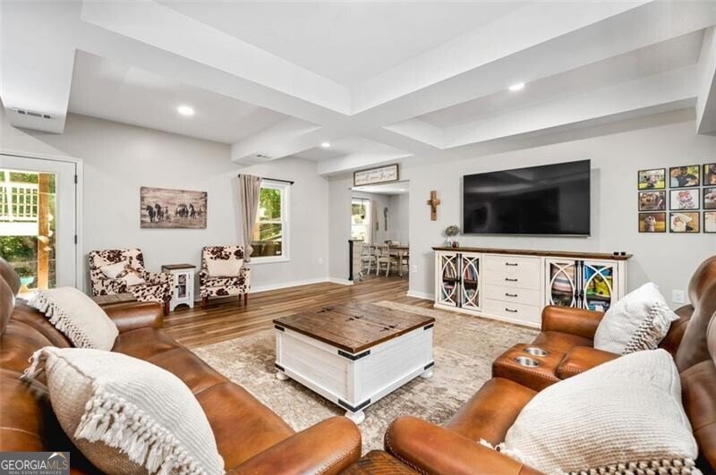 102 Hardwood Lane Canton - 37