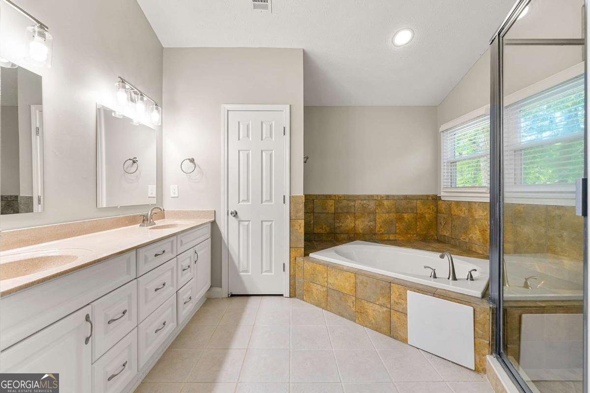 4005 Watkins Glen Drive Woodstock - 13