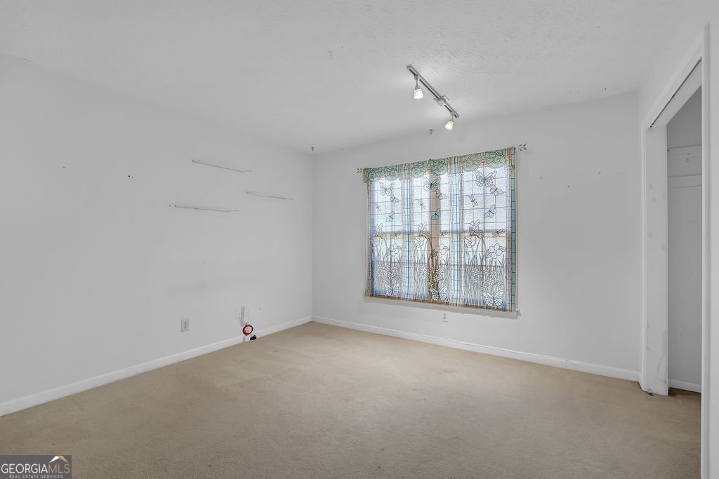 1355 Barrier Road Marietta - 19