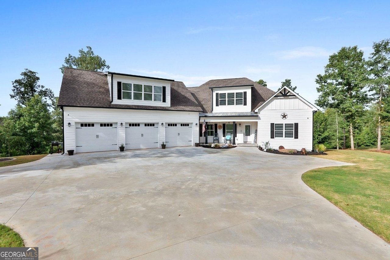 215 Walden Pond Trail Senoia - 1