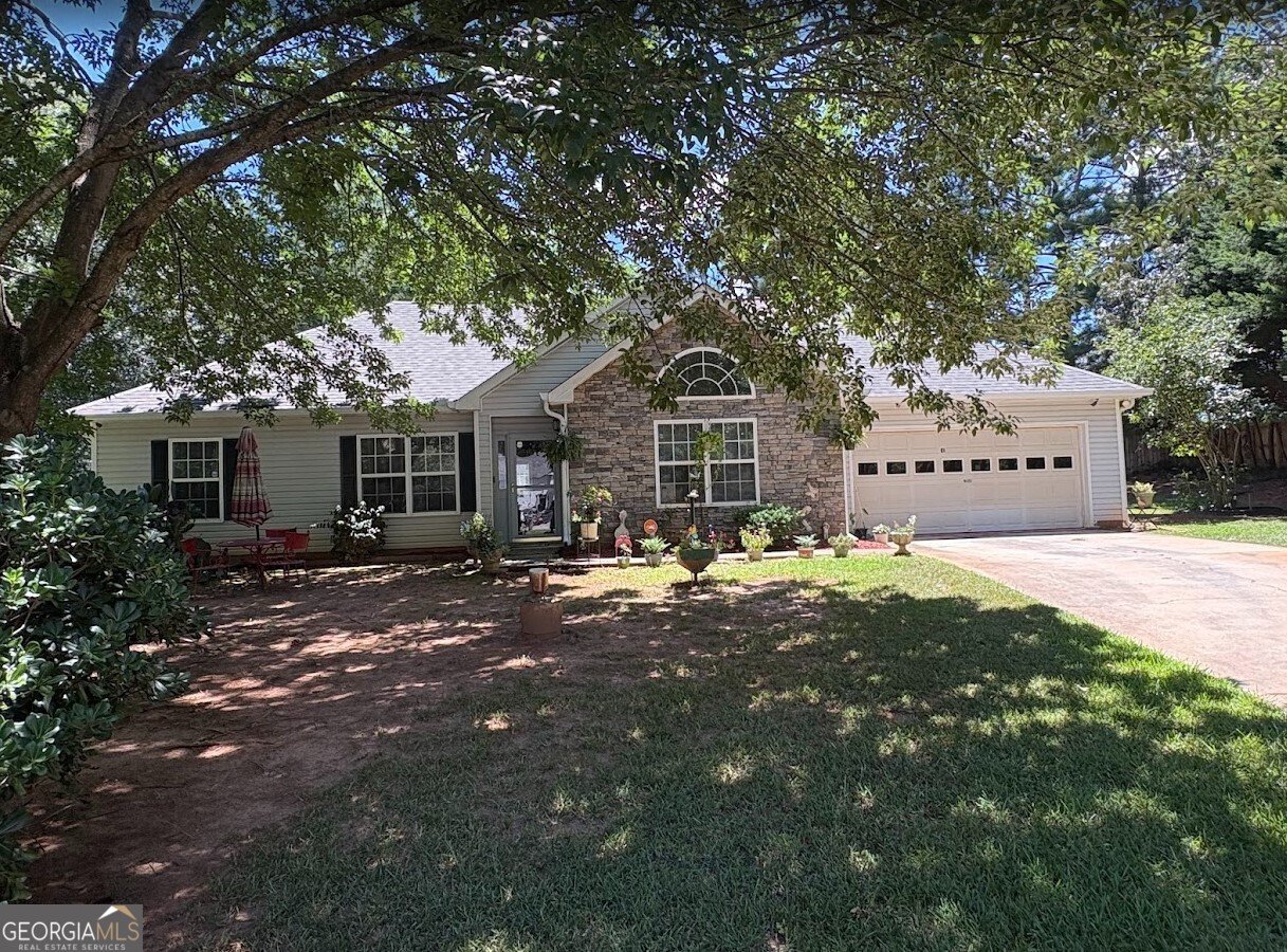 61 Clifton Drive Forsyth - 2