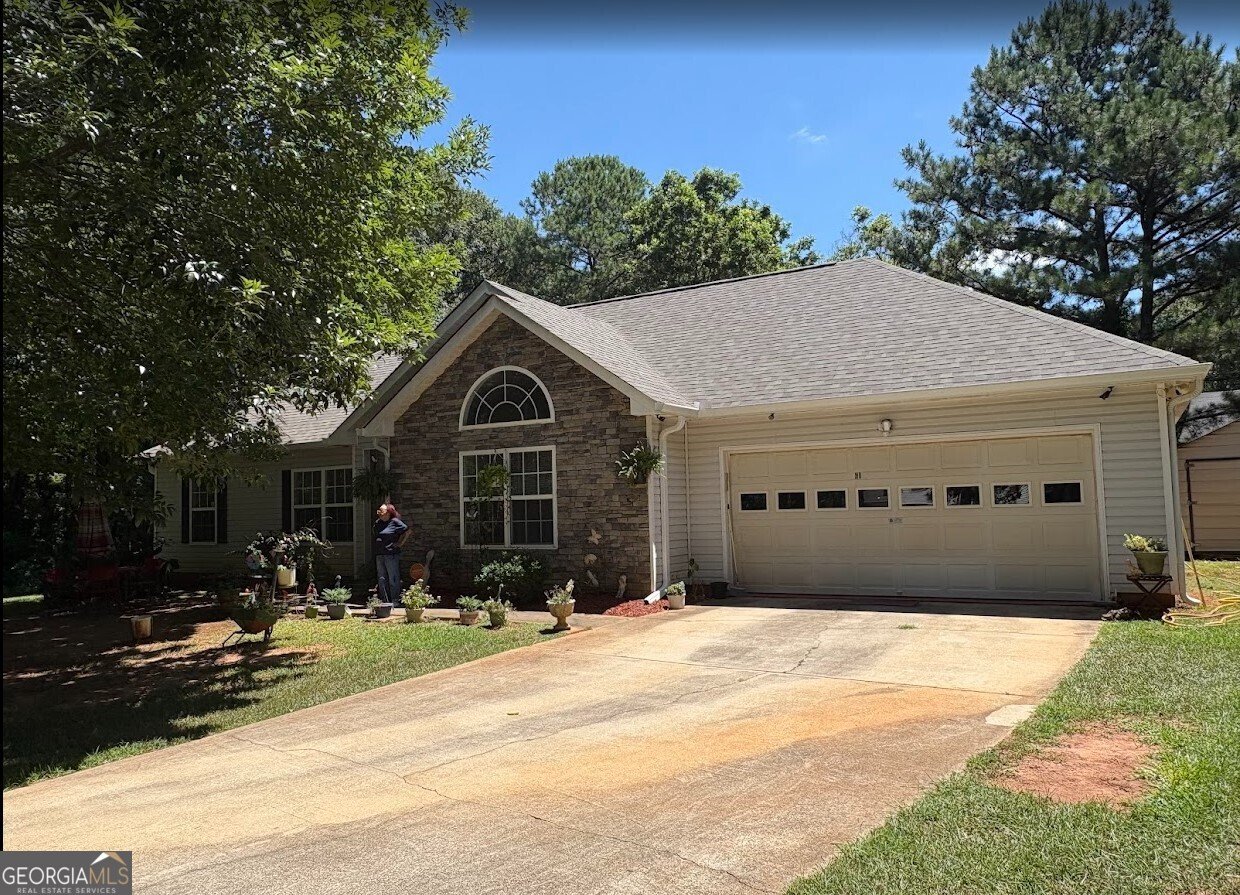 61 Clifton Drive Forsyth - 3