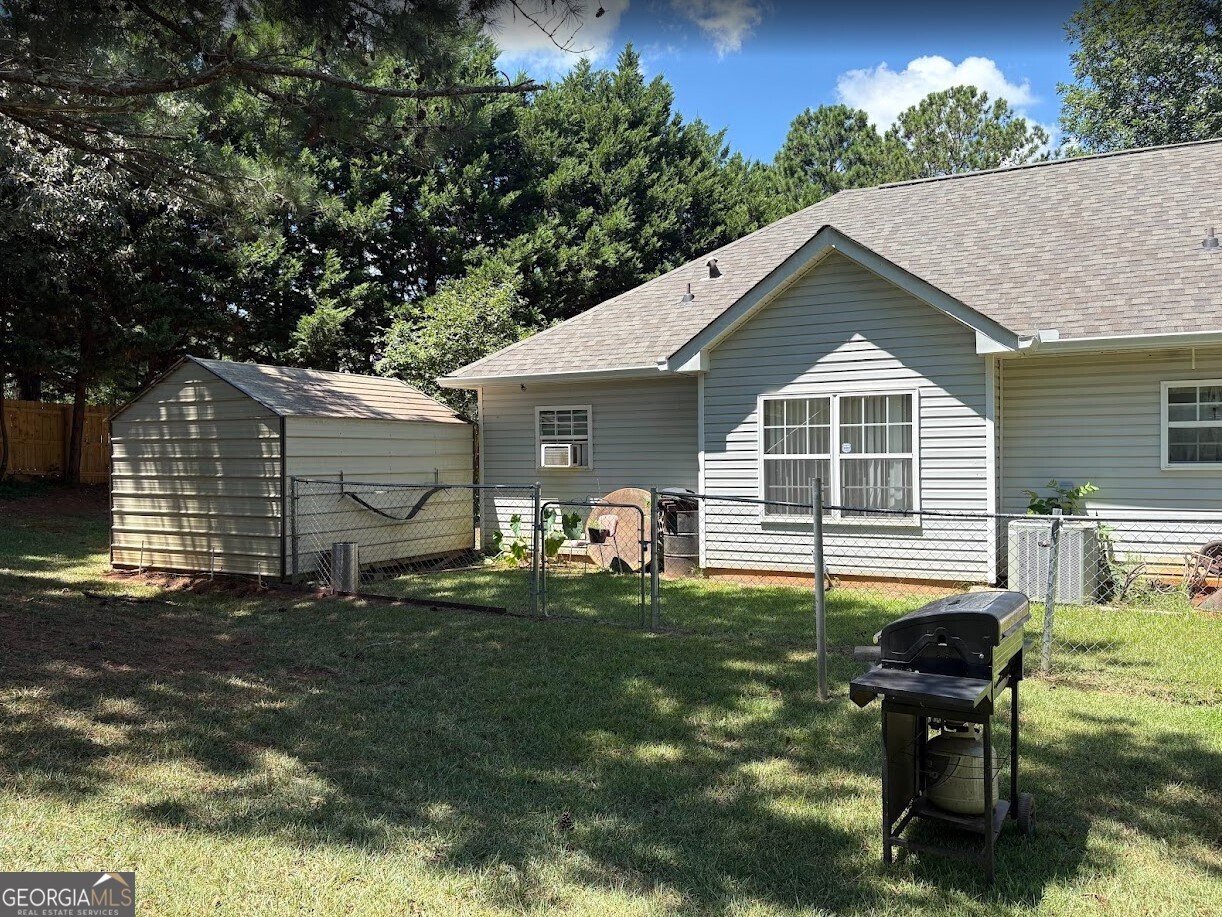 61 Clifton Drive Forsyth - 35