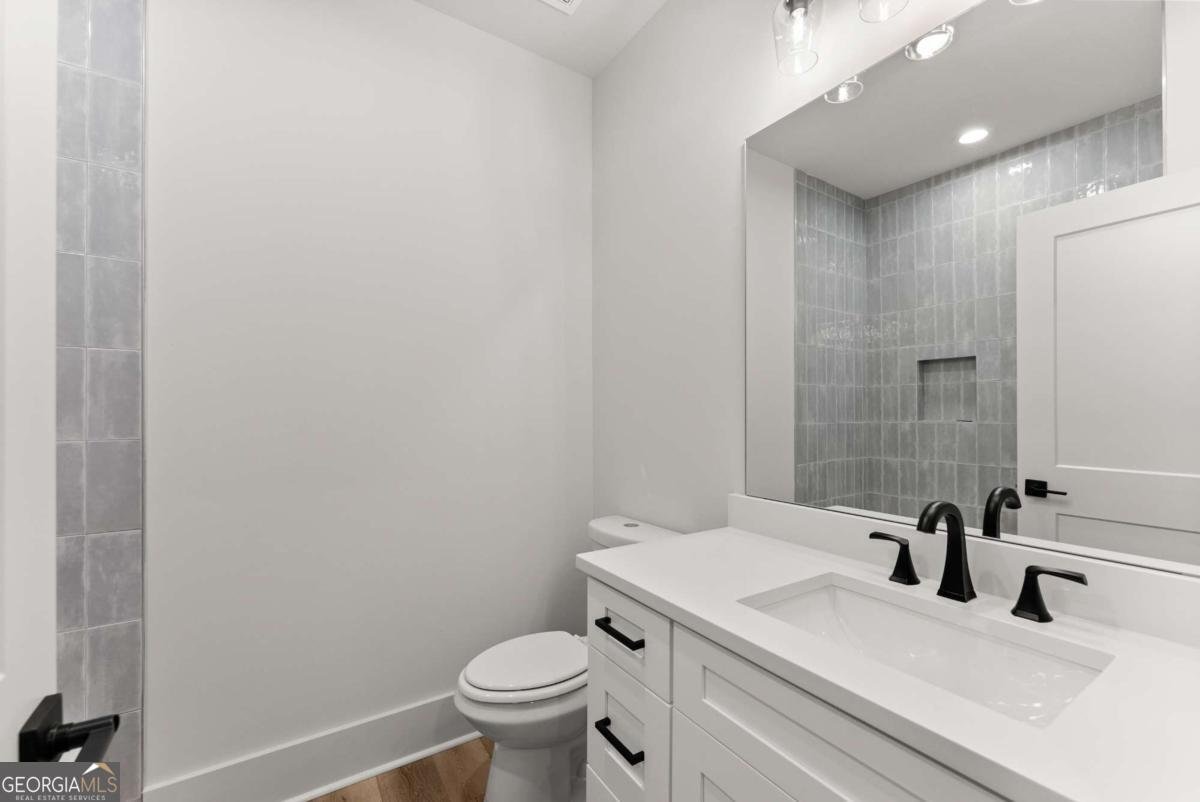 384 Forrest Avenue Gainesville - 35