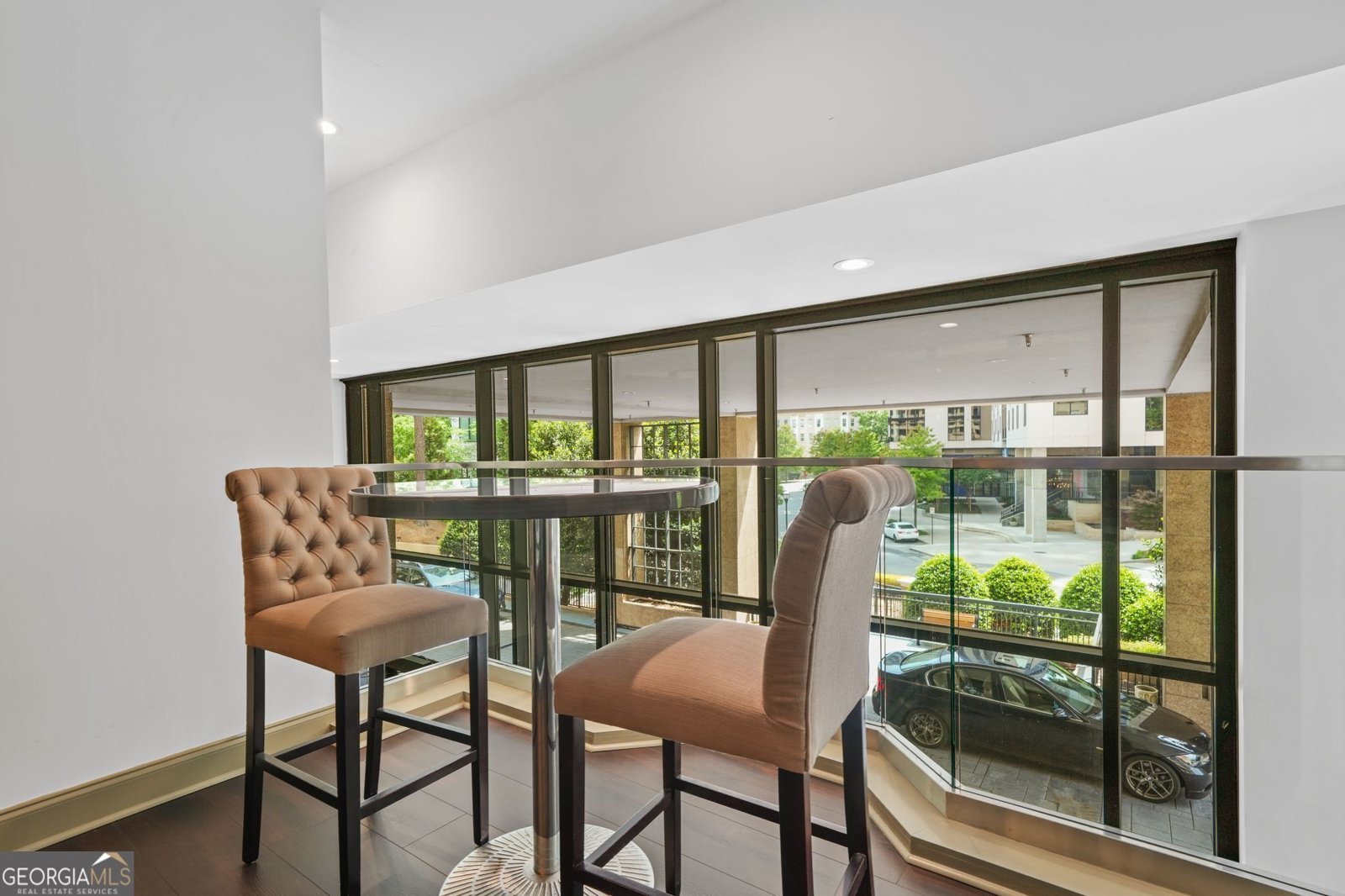 3481 Lakeside Drive Atlanta - 27