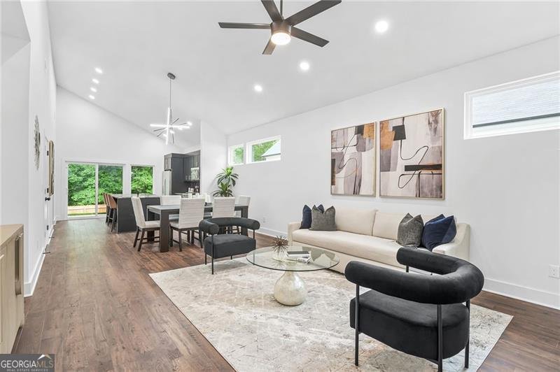 587 Woods Atlanta - 11
