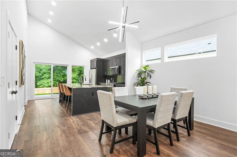 587 Woods Atlanta - 12