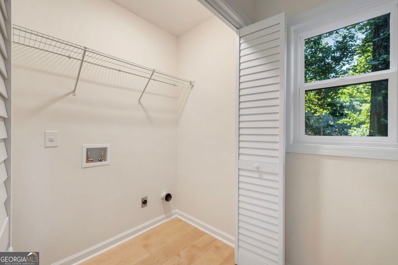 2431 Nancy Atlanta - 36