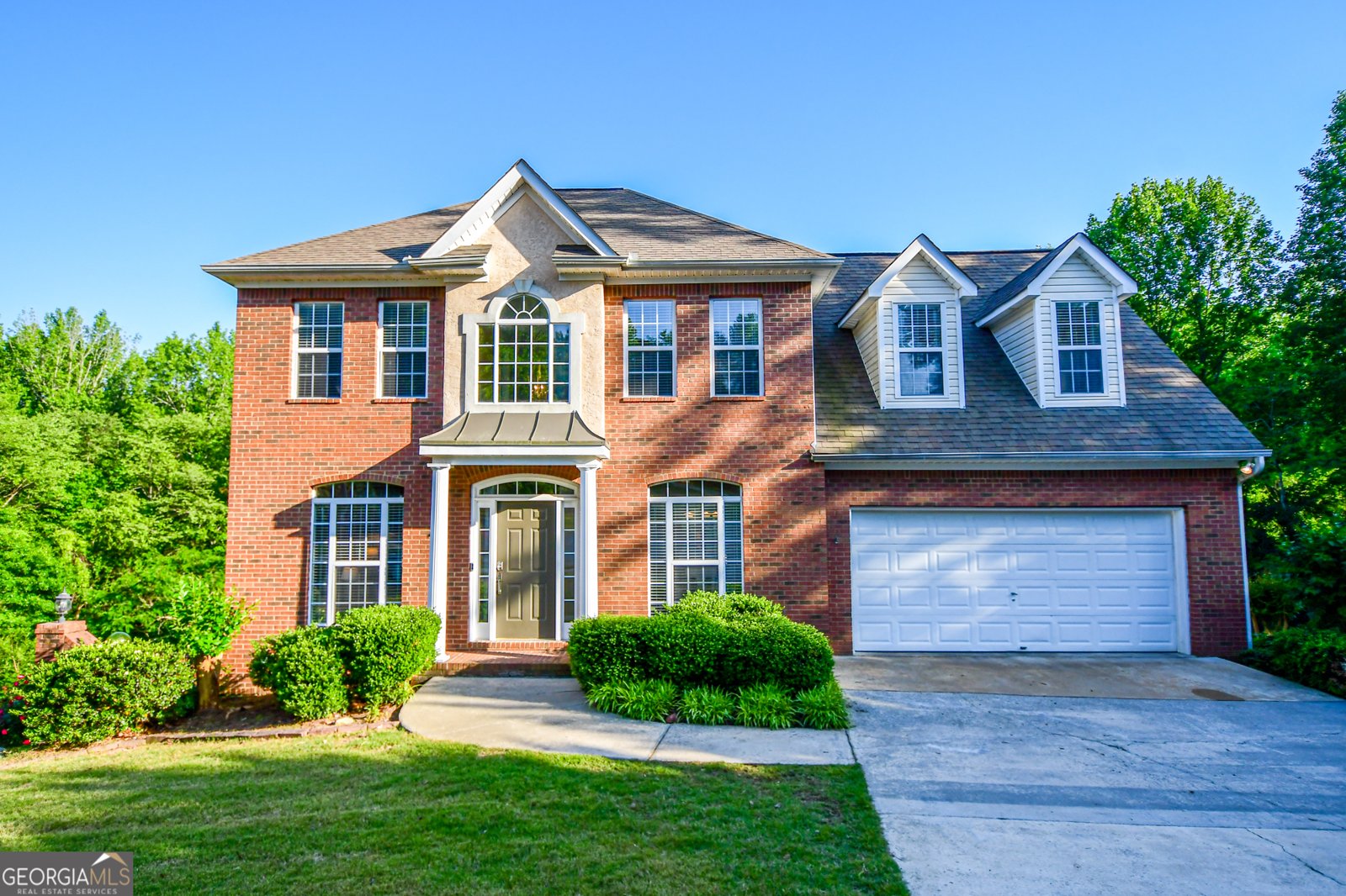 155 Cottage Circle Fayetteville - 1