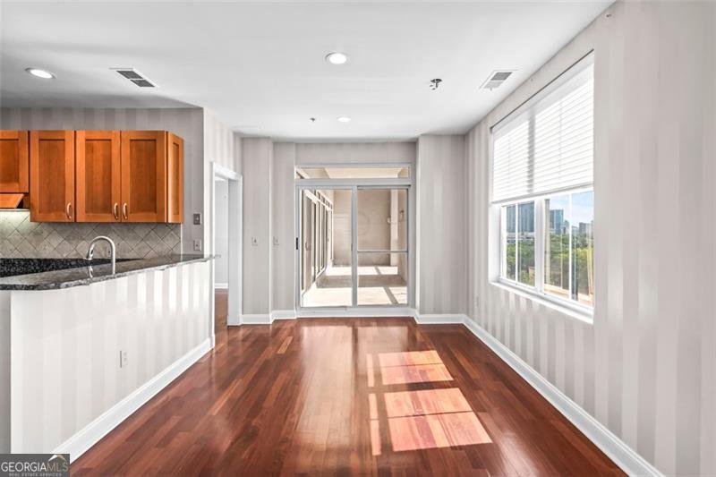 2881 Peachtree Road Atlanta - 13